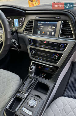 Седан Hyundai Sonata 2015 в 