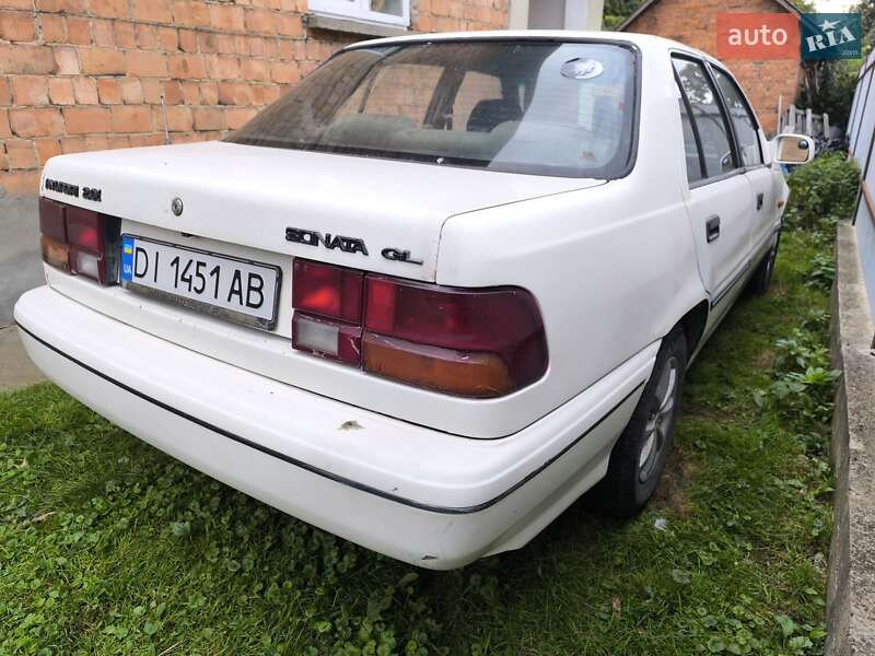 Седан Hyundai Sonata 1992 в Стрию