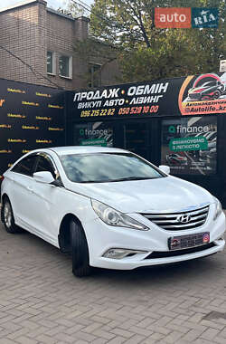 Седан Hyundai Sonata 2014 в Кривом Роге