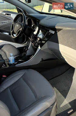 Седан Hyundai Sonata 2013 в  фото 11 Седан Hyundai Sonata 2013 в