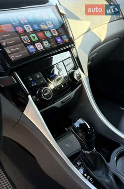 Седан Hyundai Sonata 2013 в  фото 12 Седан Hyundai Sonata 2013 в