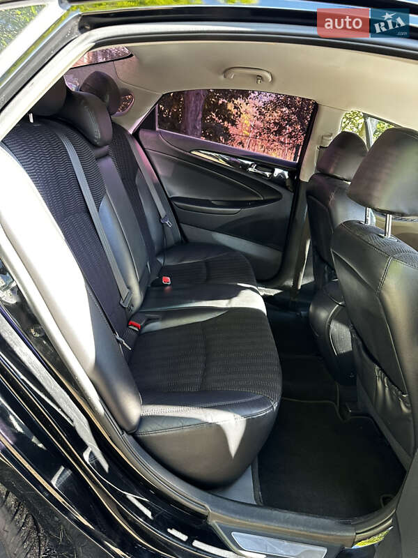 Седан Hyundai Sonata 2012 в Сколе