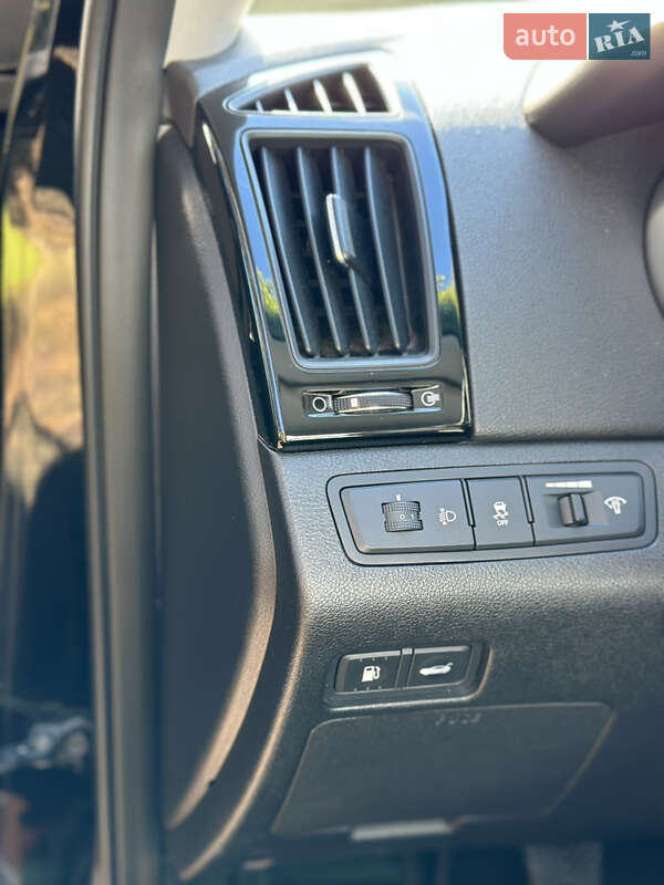 Седан Hyundai Sonata 2012 в Сколе