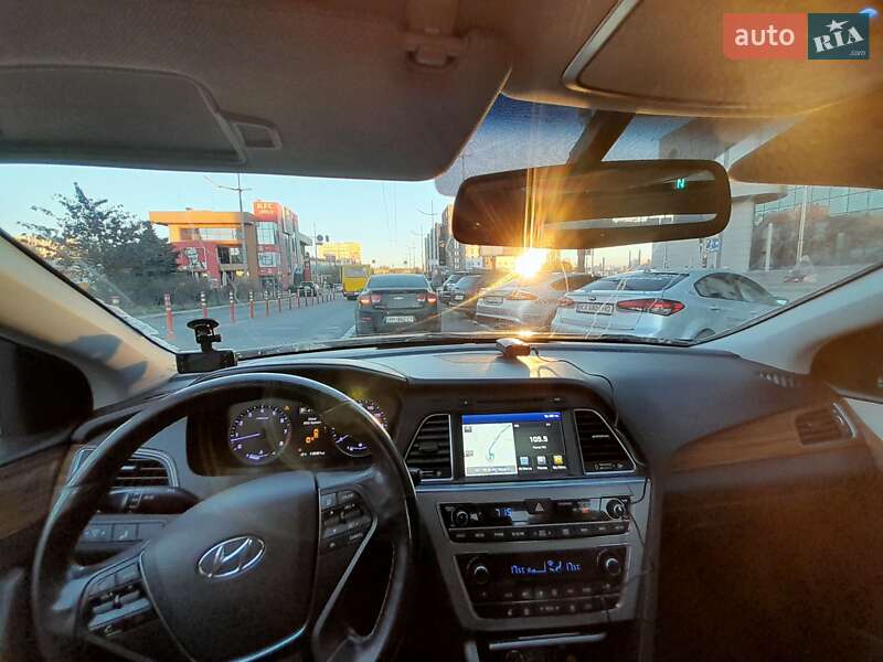 Седан Hyundai Sonata 2015 в Киеве