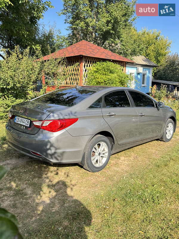 Седан Hyundai Sonata 2012 в Прилуках