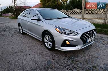 Седан Hyundai Sonata 2018 в Старой Выжевке