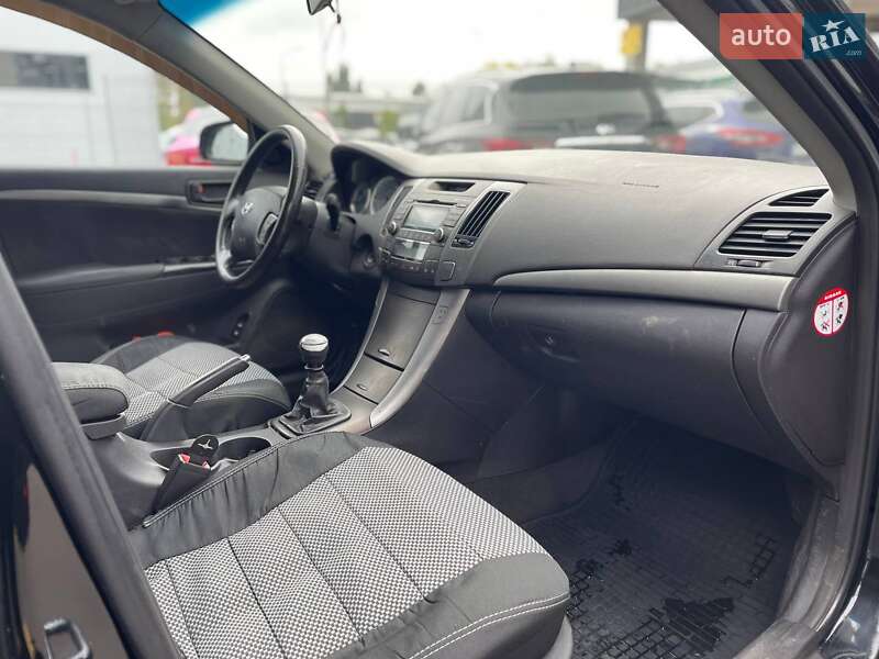 Седан Hyundai Sonata 2010 в Одессе