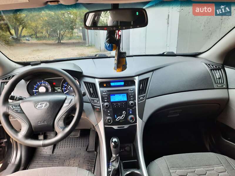 Седан Hyundai Sonata 2012 в Днепре