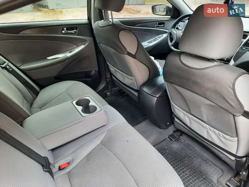 Седан Hyundai Sonata 2012 в Днепре