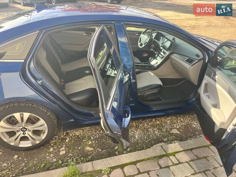 Седан Hyundai Sonata 2015 в Ивано-Франковске