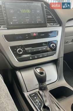 Седан Hyundai Sonata 2015 в 