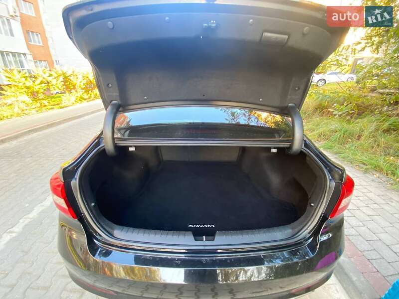 Седан Hyundai Sonata 2014 в Львове