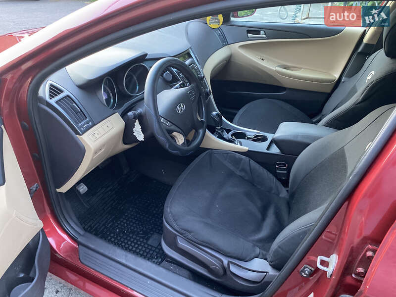 Седан Hyundai Sonata 2010 в Полтаве