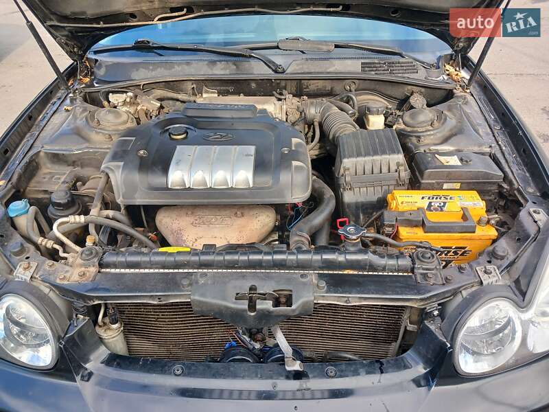 Седан Hyundai Sonata 2003 в Чернигове