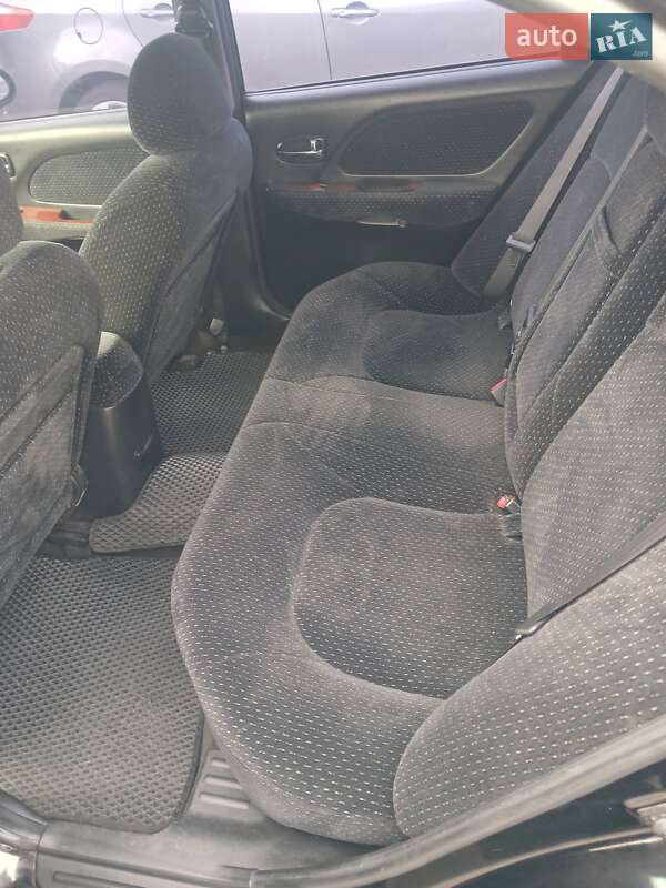 Седан Hyundai Sonata 2003 в Чернигове