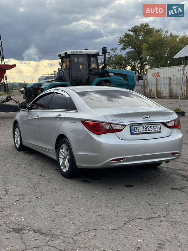 Седан Hyundai Sonata 2011 в Николаеве