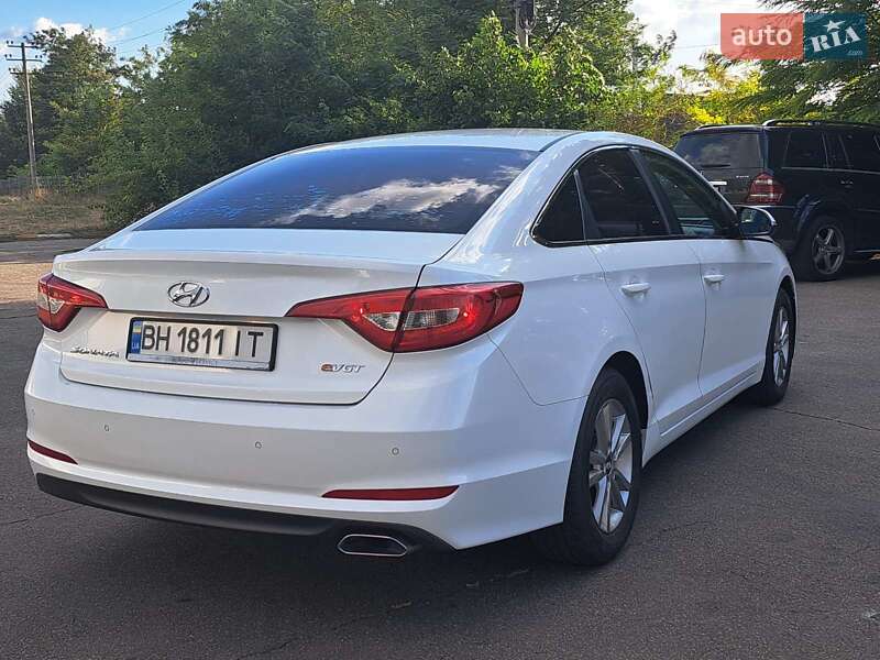 Седан Hyundai Sonata 2016 в Одессе