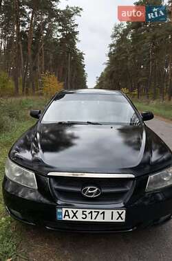 Седан Hyundai Sonata 2006 в Краснокутске