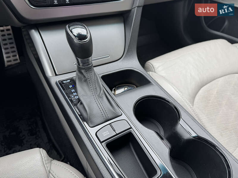 Седан Hyundai Sonata 2014 в Киеве