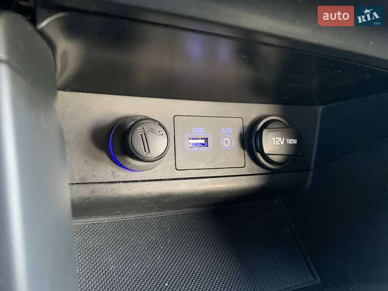 Седан Hyundai Sonata 2016 в Киеве фото 22 Седан Hyundai Sonata 2016 в Киеве