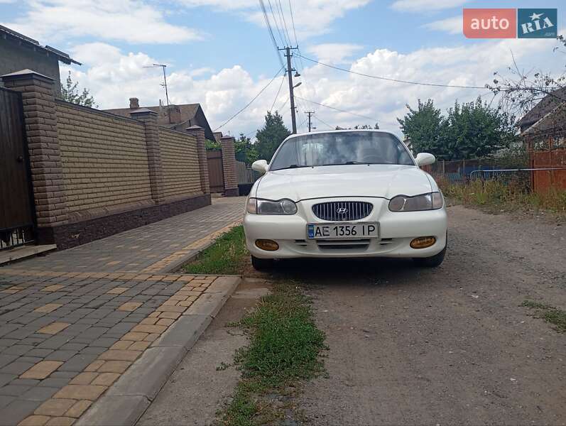 Седан Hyundai Sonata 1996 в Кривом Роге