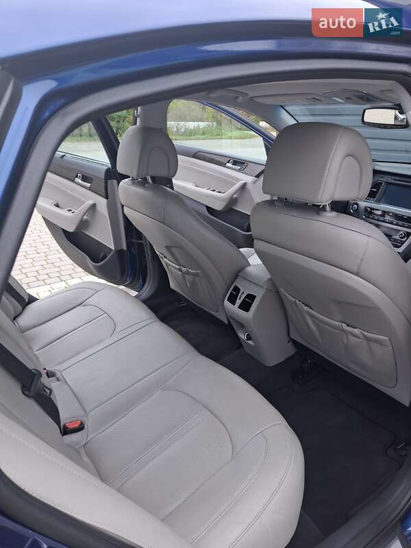 Седан Hyundai Sonata 2016 в Киеве