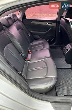 Седан Hyundai Sonata 2015 в 