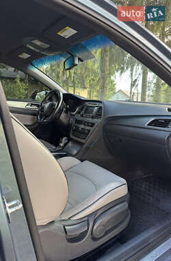 Седан Hyundai Sonata 2015 в 