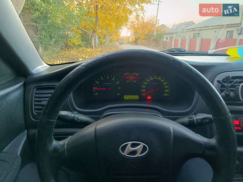 Седан Hyundai Sonata 2001 в Подольске