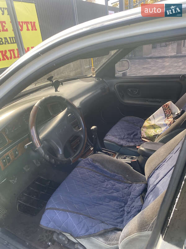 Седан Hyundai Sonata 1993 в Шепетовке