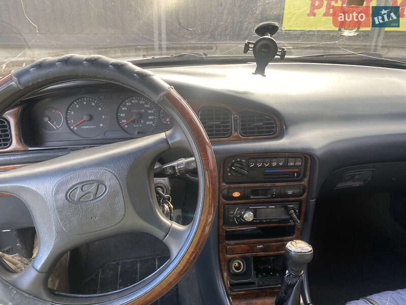Седан Hyundai Sonata 1993 в Шепетовке
