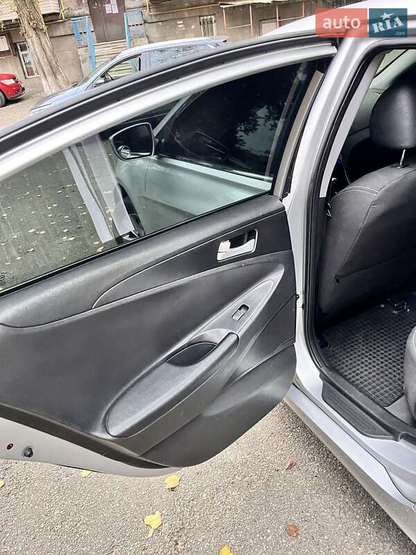 Седан Hyundai Sonata 2012 в Ирпене