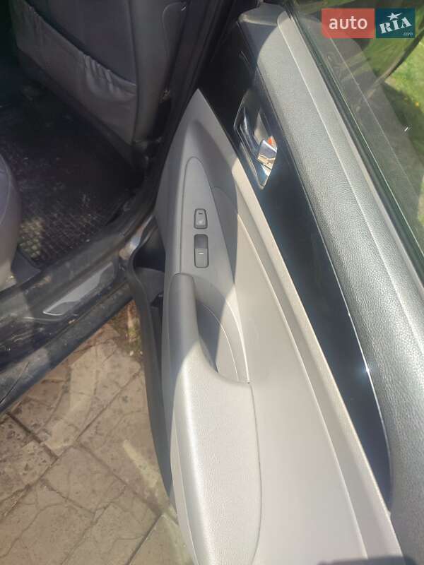 Седан Hyundai Sonata 2011 в Богодухове