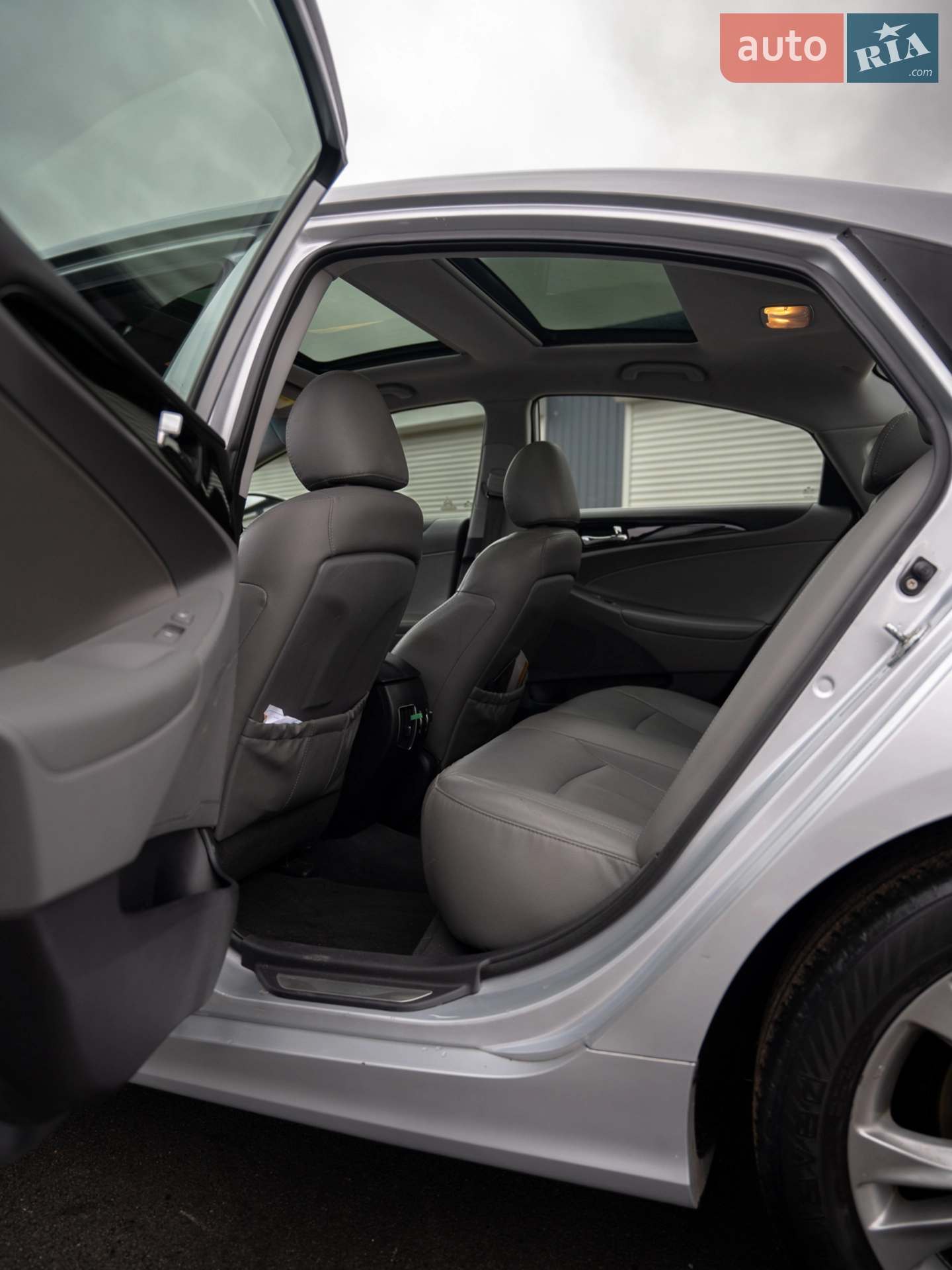 2011 Hyundai Sonata - мініатюра 8