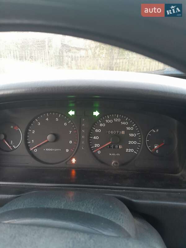 Седан Hyundai Sonata 1995 в Рава-Руській