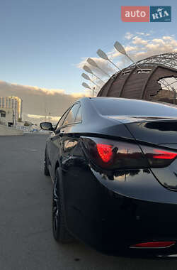 Седан Hyundai Sonata 2012 в  фото 7 Седан Hyundai Sonata 2012 в