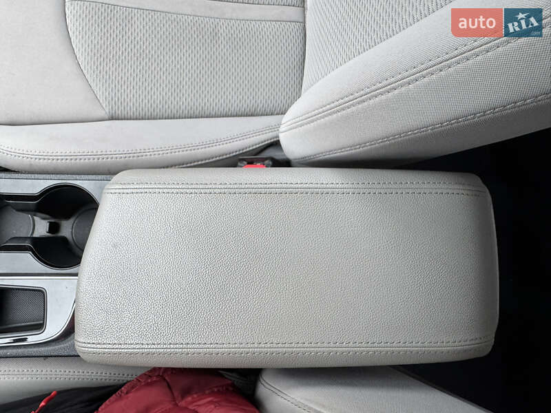 Седан Hyundai Sonata 2016 в Киеве фото 44 Седан Hyundai Sonata 2016 в Киеве