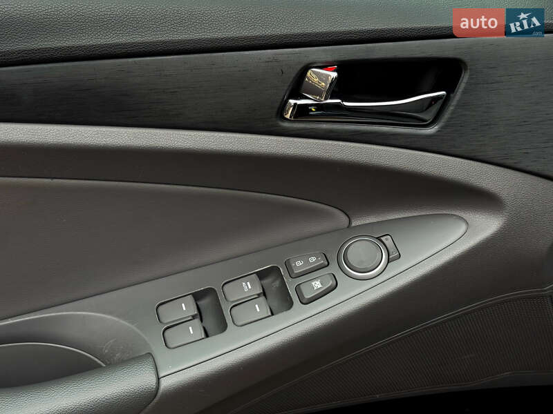 Седан Hyundai Sonata 2012 в Киеве