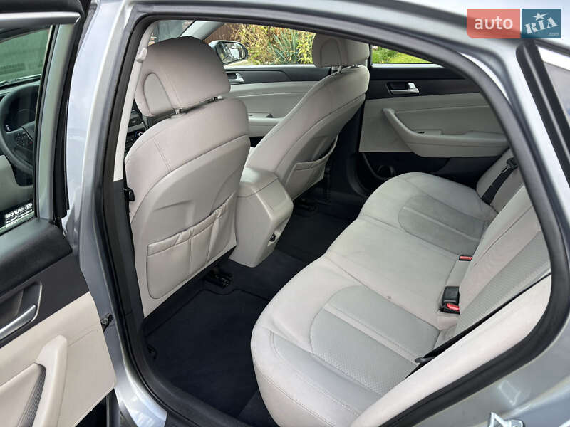 Седан Hyundai Sonata 2014 в Жовкве