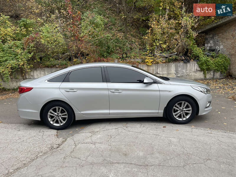 Седан Hyundai Sonata 2016 в Киеве