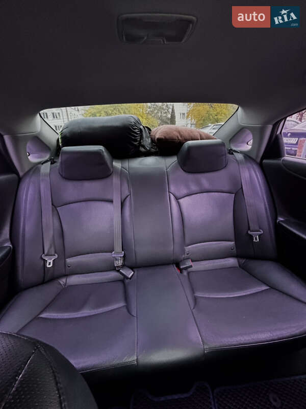 Седан Hyundai Sonata 2013 в Зорі