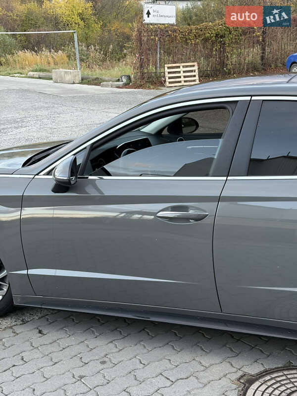 Седан Hyundai Sonata 2022 в Львове