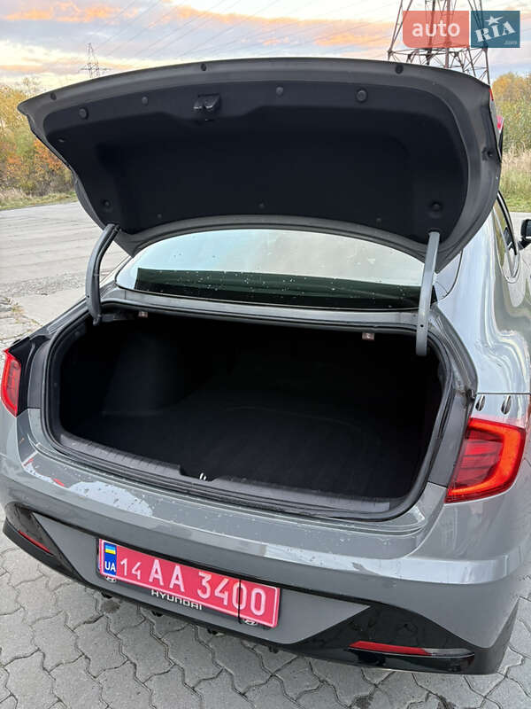 Седан Hyundai Sonata 2022 в Львове