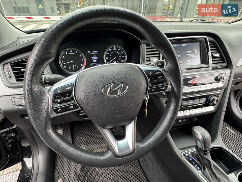 Седан Hyundai Sonata 2018 в Киеве фото 27 Седан Hyundai Sonata 2018 в Киеве
