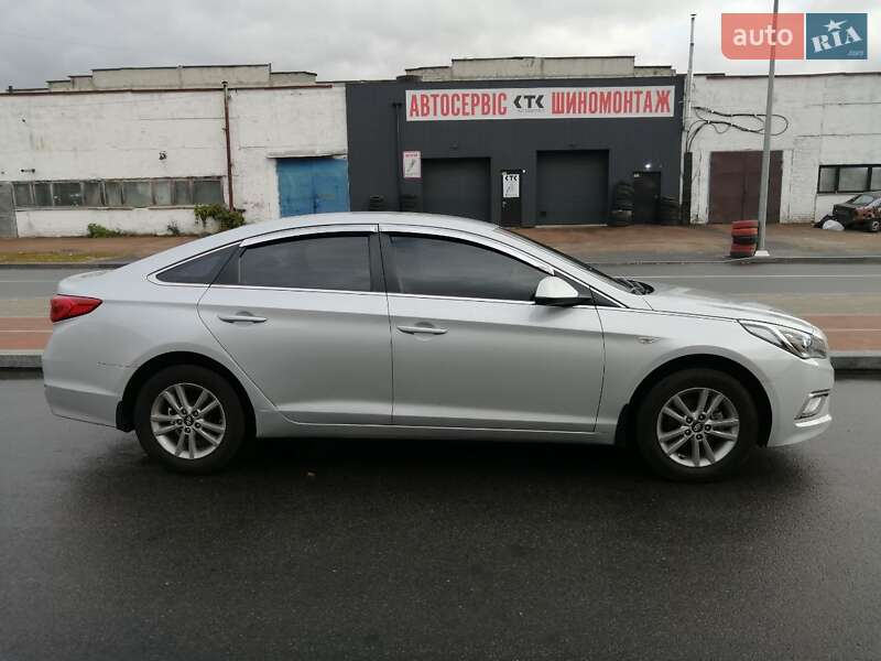 Седан Hyundai Sonata 2015 в Чернигове