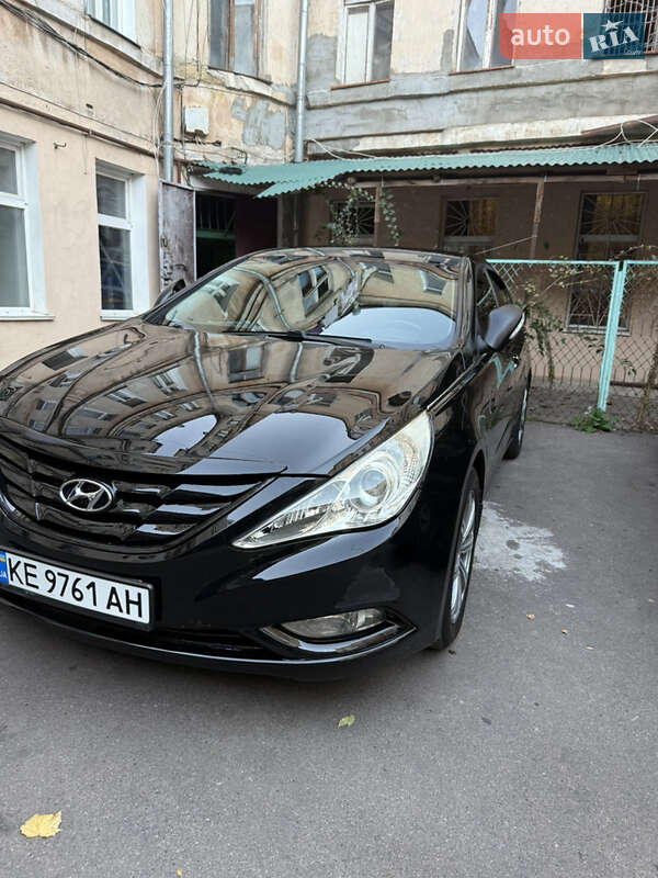 Hyundai Sonata 2010
