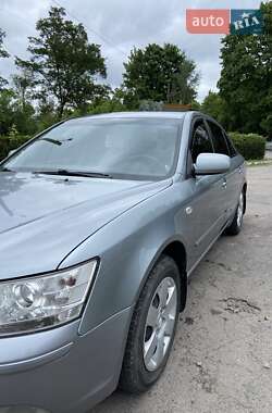 Седан Hyundai Sonata 2008 в Сарнах