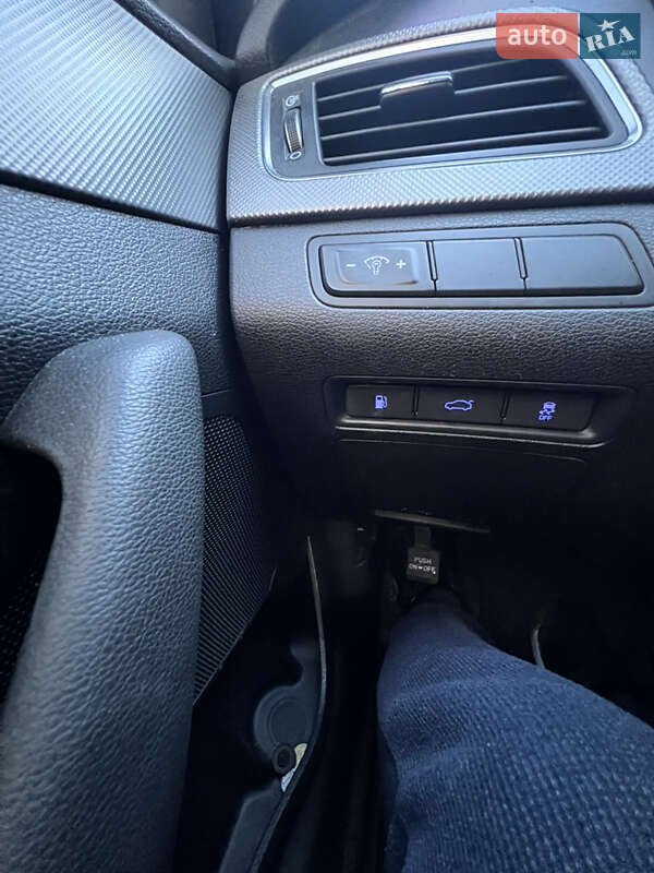 Седан Hyundai Sonata 2015 в Киеве фото 7 Седан Hyundai Sonata 2015 в Киеве