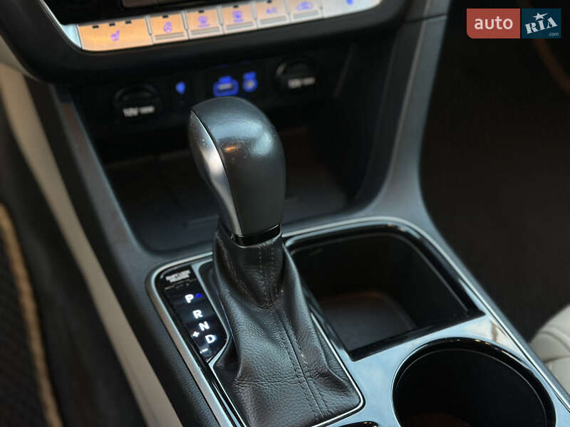 Седан Hyundai Sonata 2018 в Киеве фото 30 Седан Hyundai Sonata 2018 в Киеве