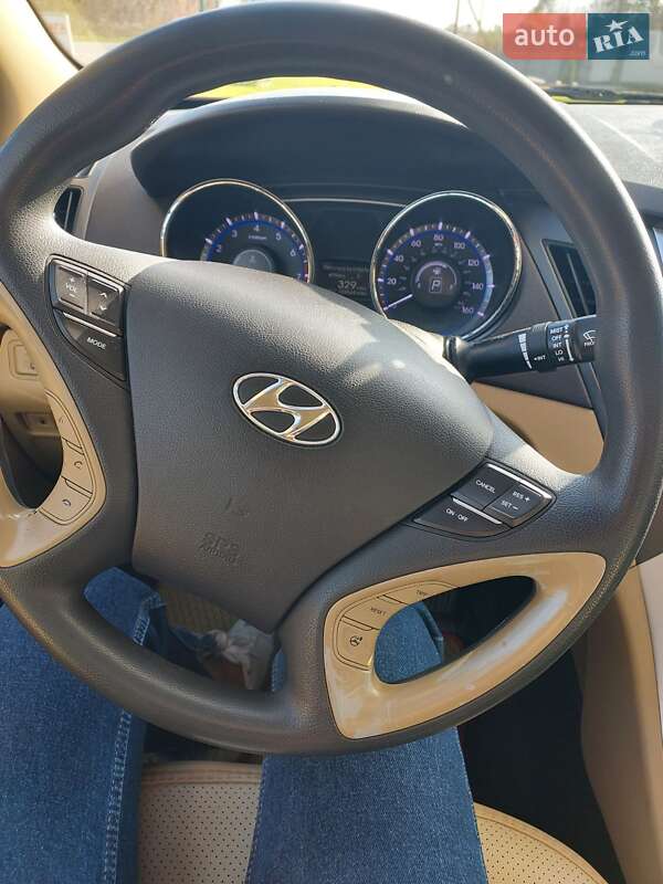 Седан Hyundai Sonata 2014 в Бережанах